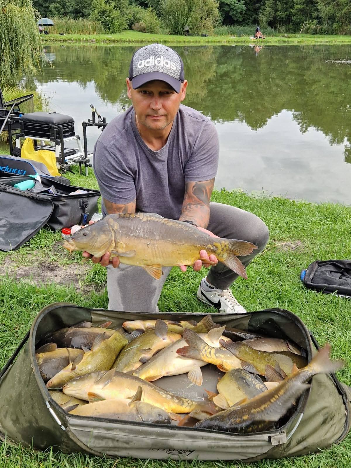 Sezon 2025 WhatsApp 99